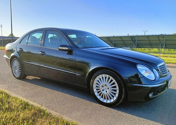 Mercedes-Benz Klasa E cena 22400 przebieg: 329000, rok produkcji 2004 z Świnoujście małe 436